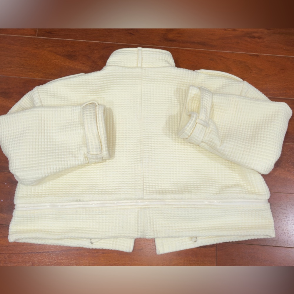 Chic Cream Utility Jacket for Women - Picture 10 of 10